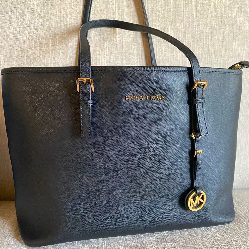 MIchael Kors Large Saffiano Leather Top-Zip Tote Bag ✨⭐️ Like New